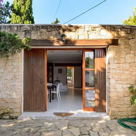 Sarrio Villa
