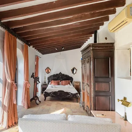 Sarrio Villa *