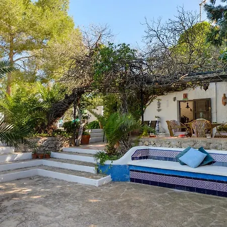 Villa Sarrio *